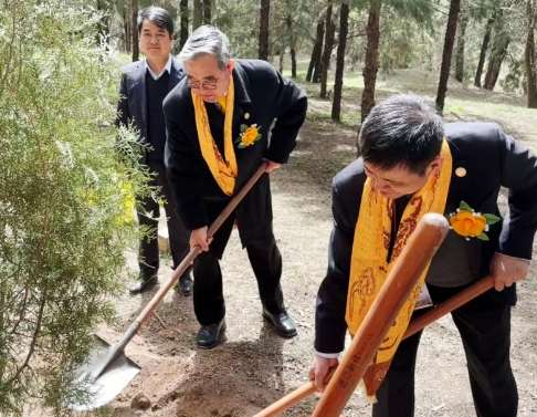 乙巳（2025）年清明公祭轩辕黄帝⑥——吴成典一行于黄陵..